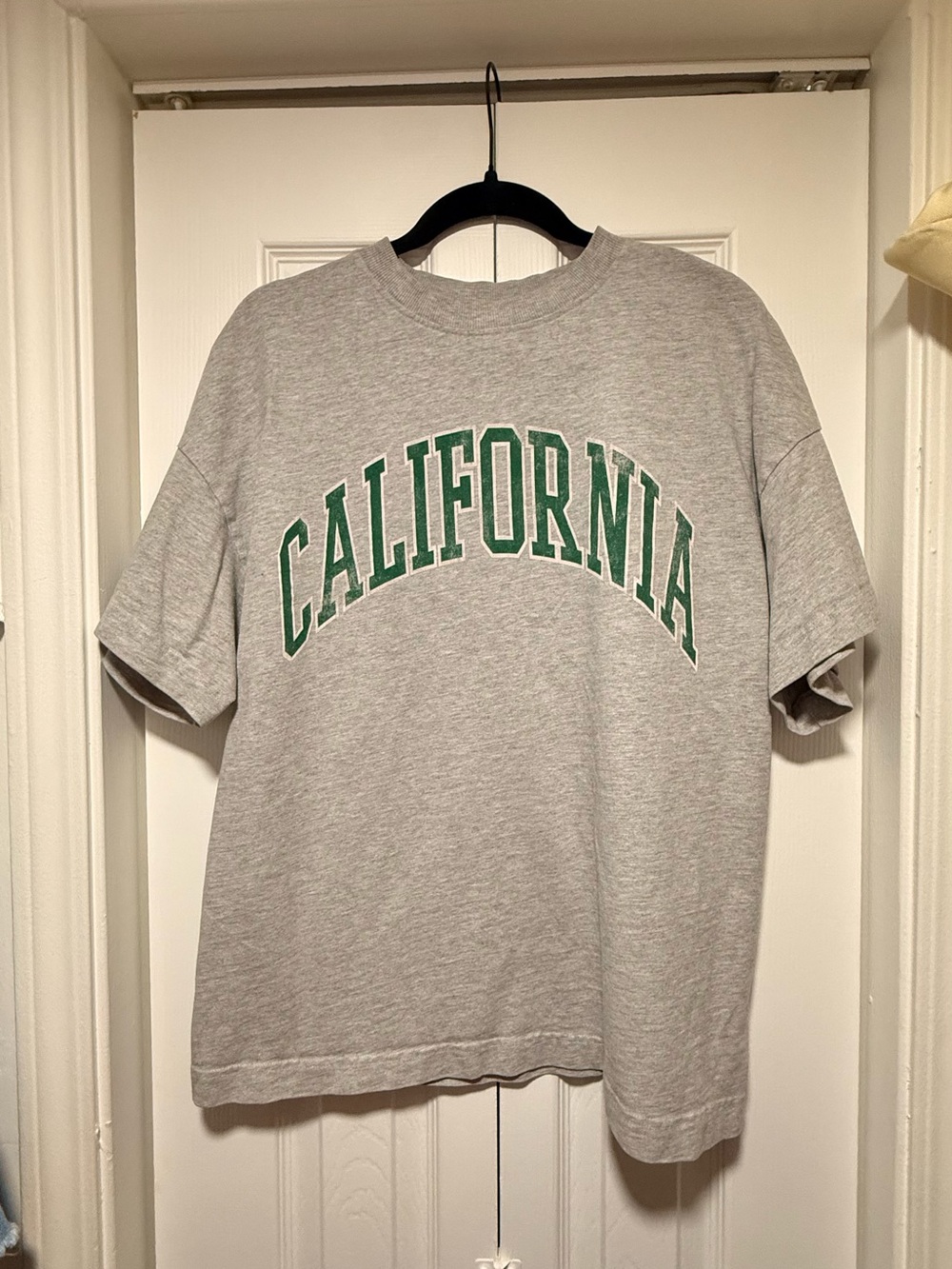 H&M Gray Short Sleeve Tee with Green 'California' Graphic